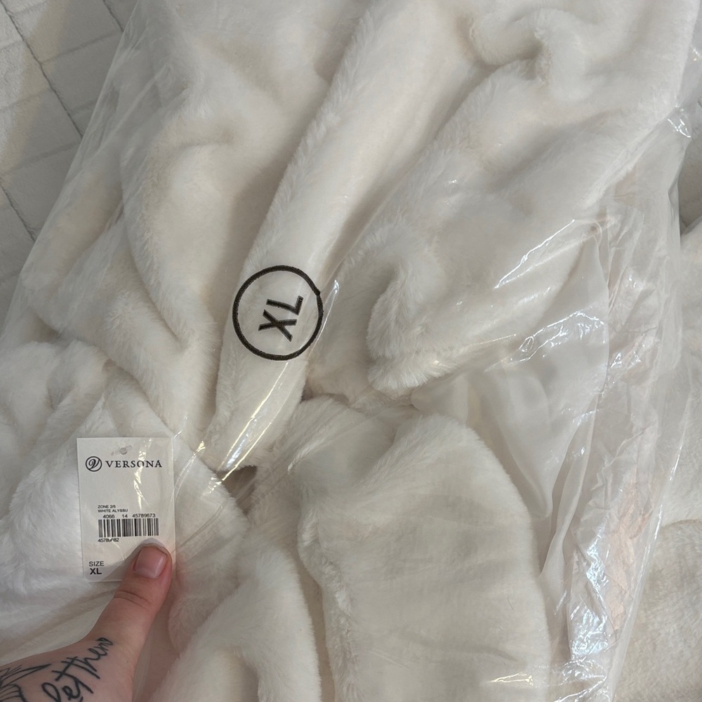 Versona Cream Teddy Jacket